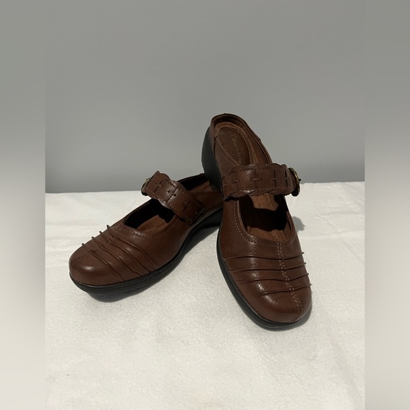 baretraps clogs
